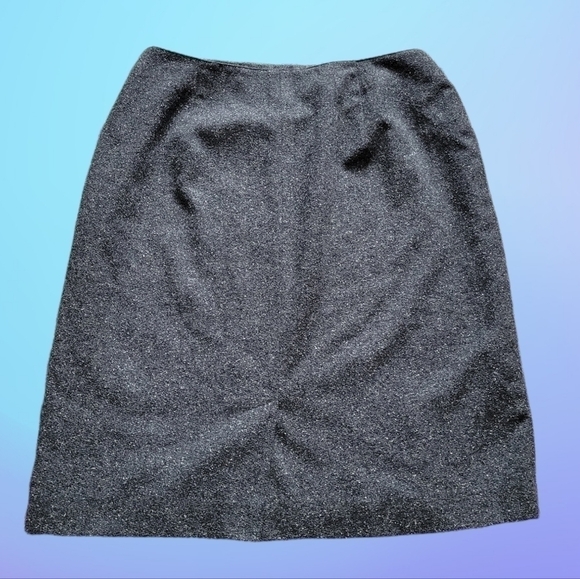 JONES Wear Grey Skirt - Picture 2 of 5